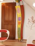 2019-11/94-Lipstick-Cabinet-3.jpg